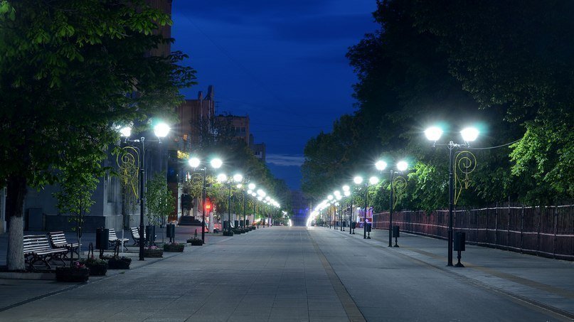 Организация уличного освещения в городе